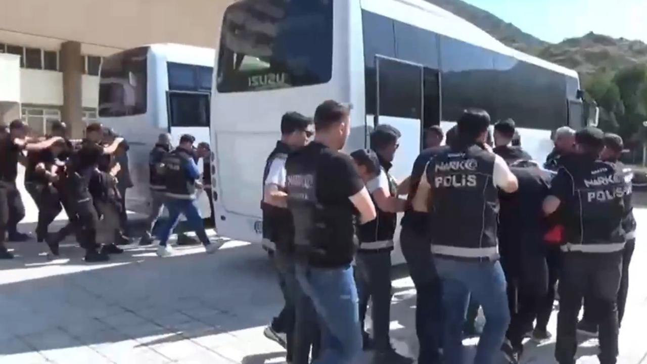 Diyarbakır dahil 72 ilde uyuşturucu operasyonu