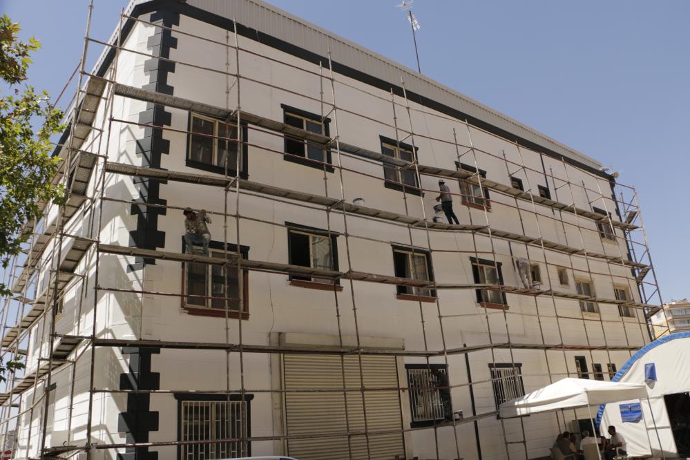 Eski HDP il binasında tadilat başladı