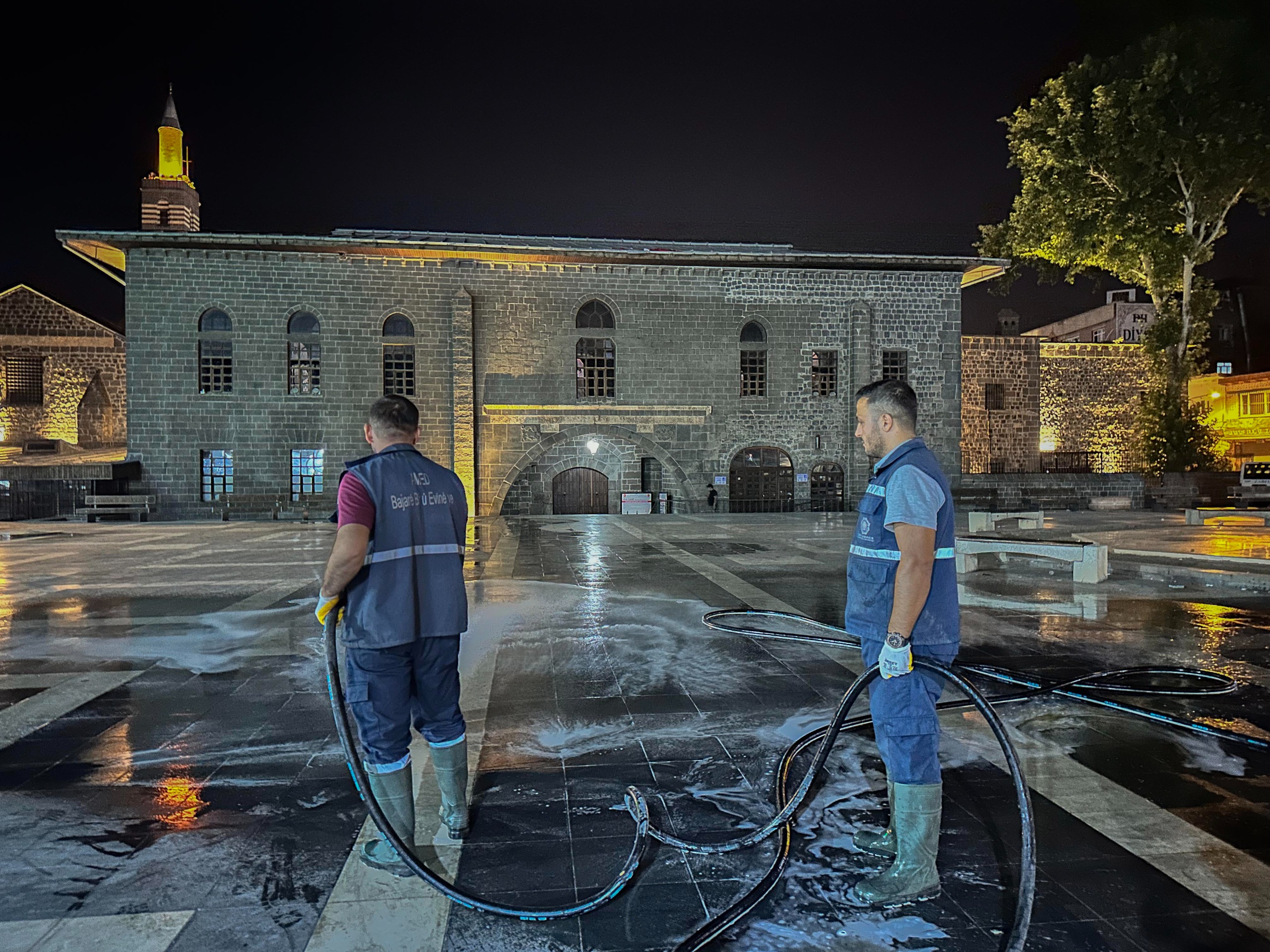 Sur’da gece temizliği