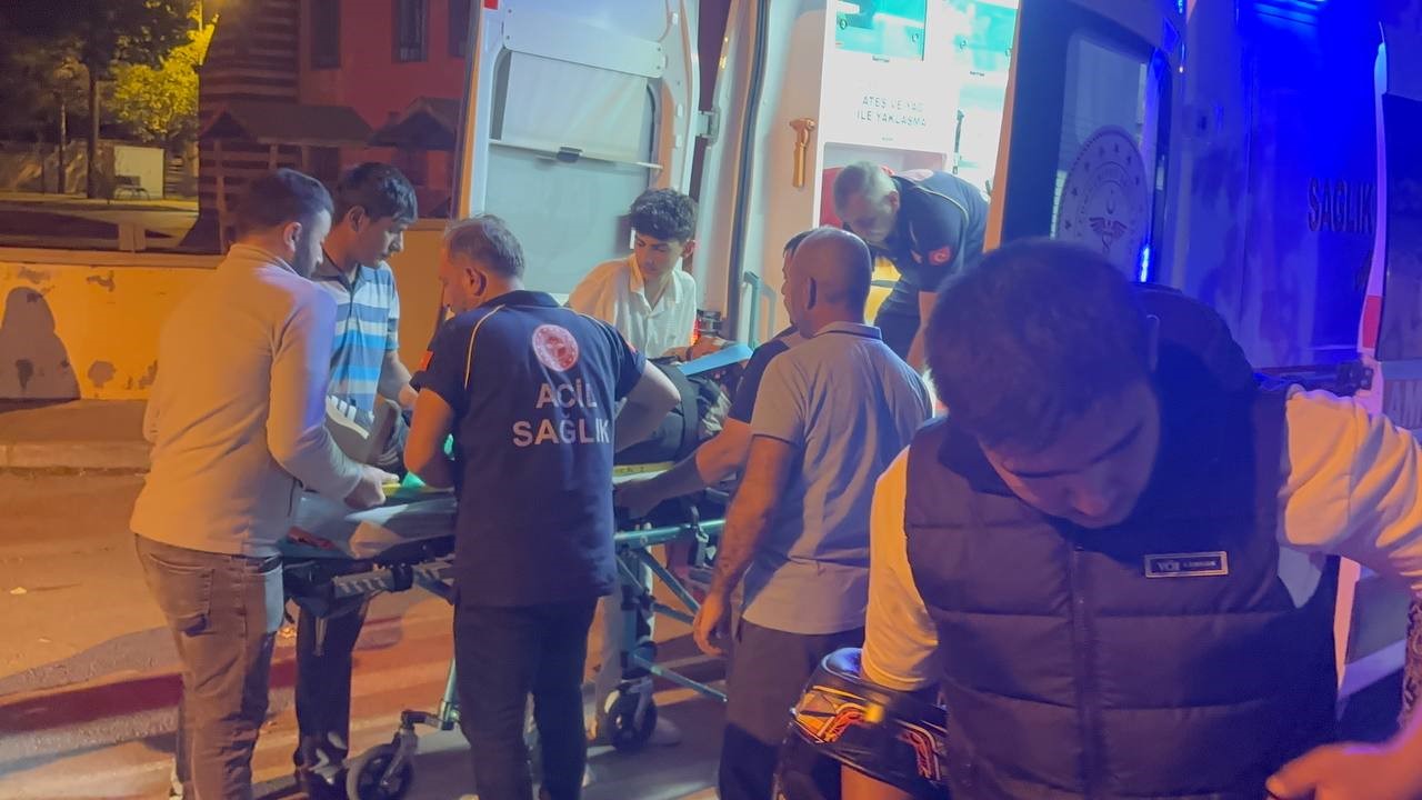 İki motosiklet çarpıştı: 2 yaralı