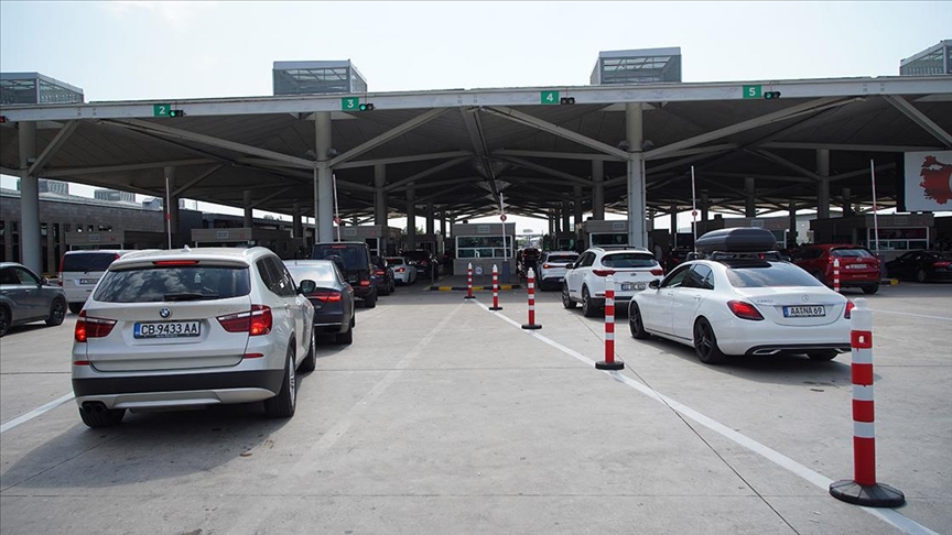 Gurbetçilerin Türkiye’ye gelişi sürüyor