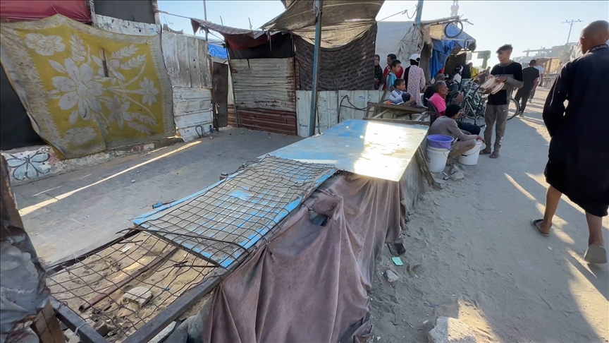 Pazar tezgâhları boş olan Filistinlilerden dünyaya sitem