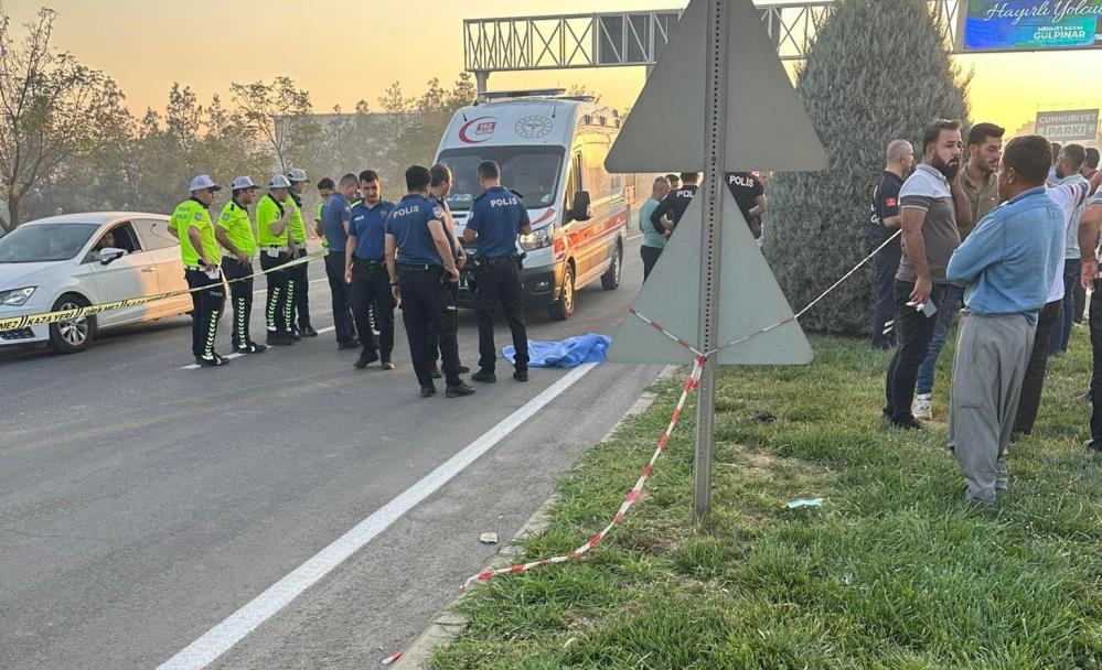 Küçük çocuk otomobilin altında kaldı