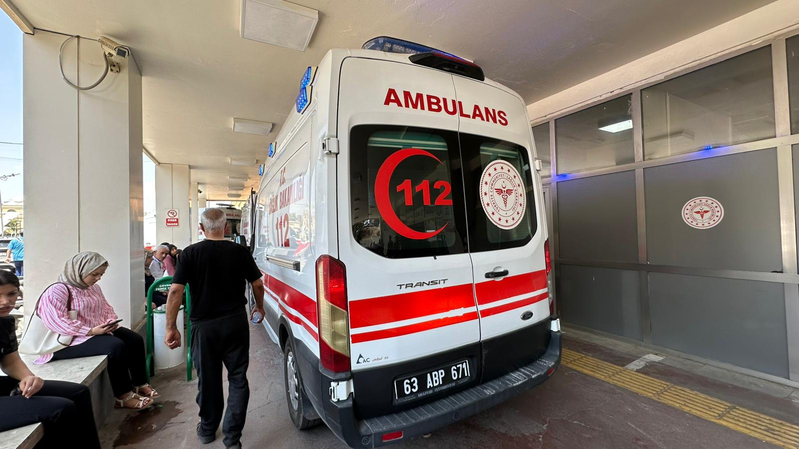 8. kattan düşen işçi ağır yaralandı