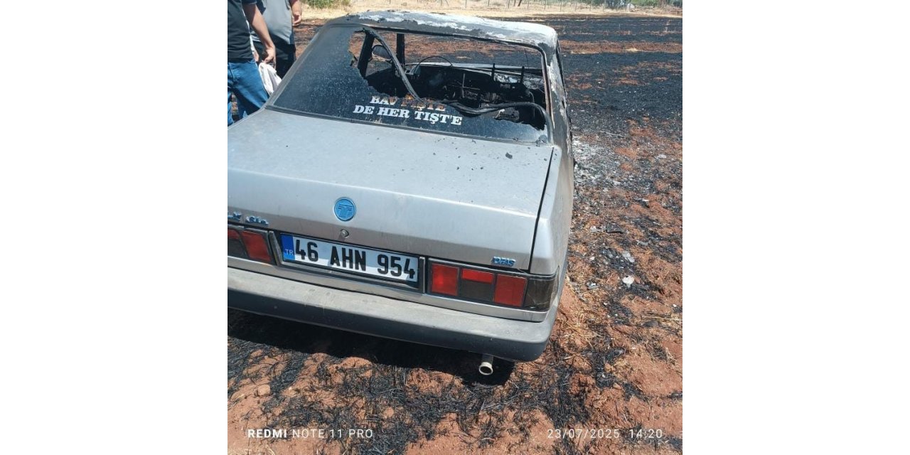 Yangına müdahale etmek istedi, aracı yandı!