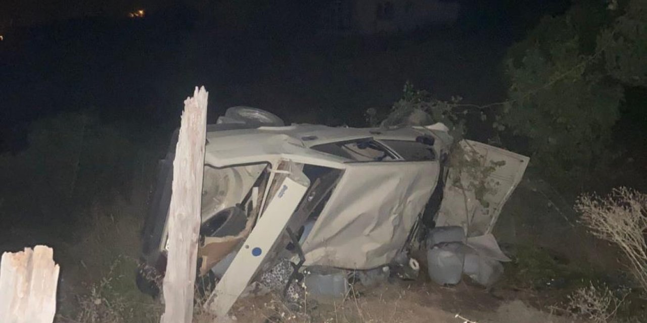 Otomobil şarampole yuvarlandı: 3 yaralı