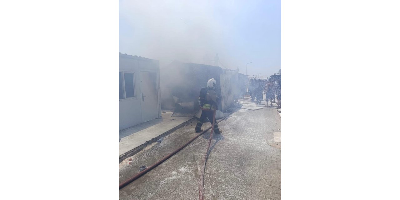 Alev alan konteyner kullanılamaz hale geldi