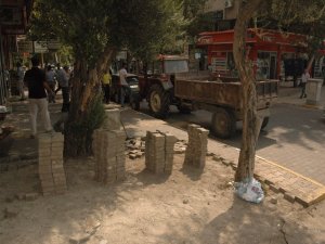 Vatandaşlardan kaldırım tepkisi