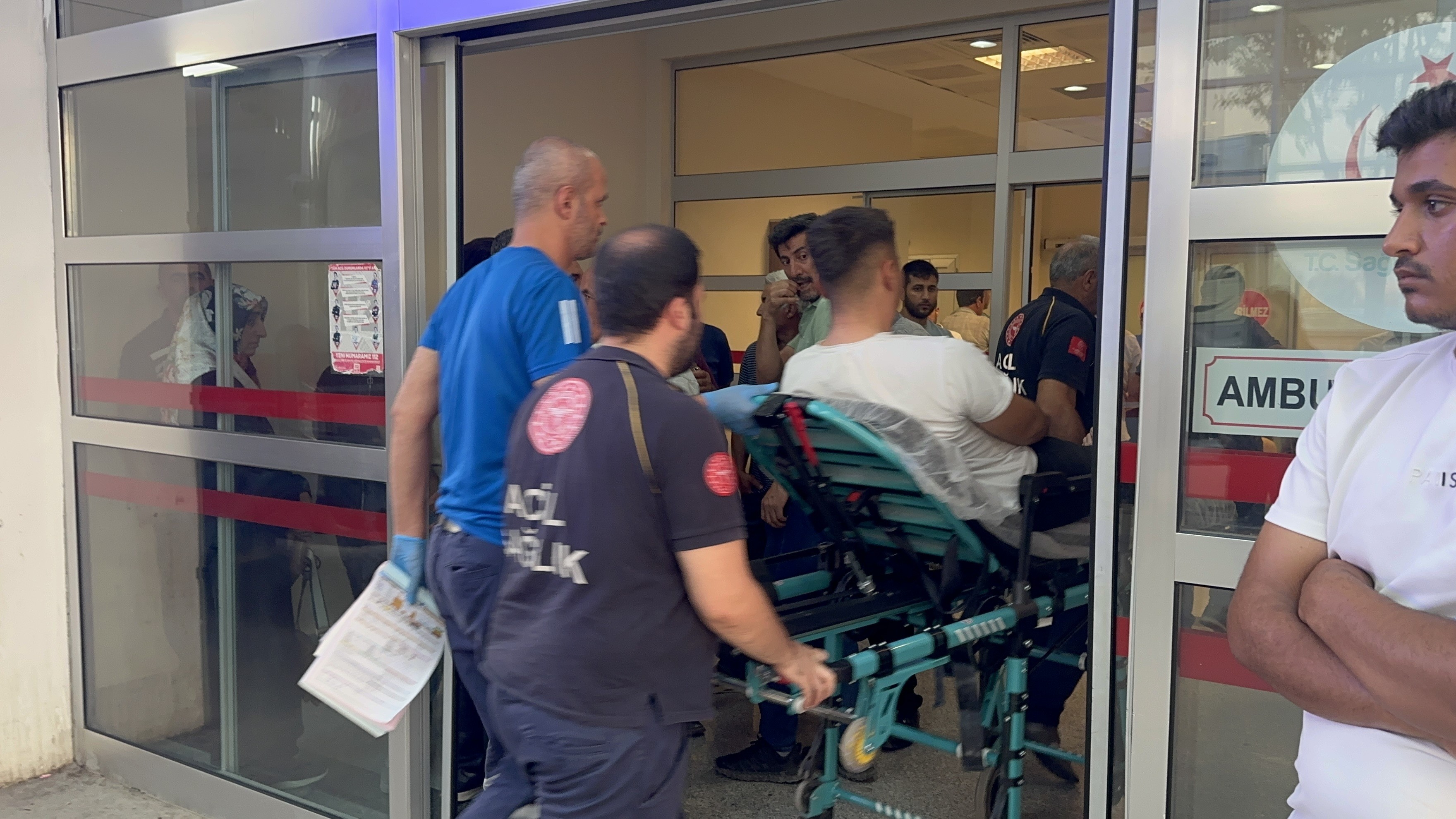 Otomobille motosiklet çarpıştı: 1 yaralı