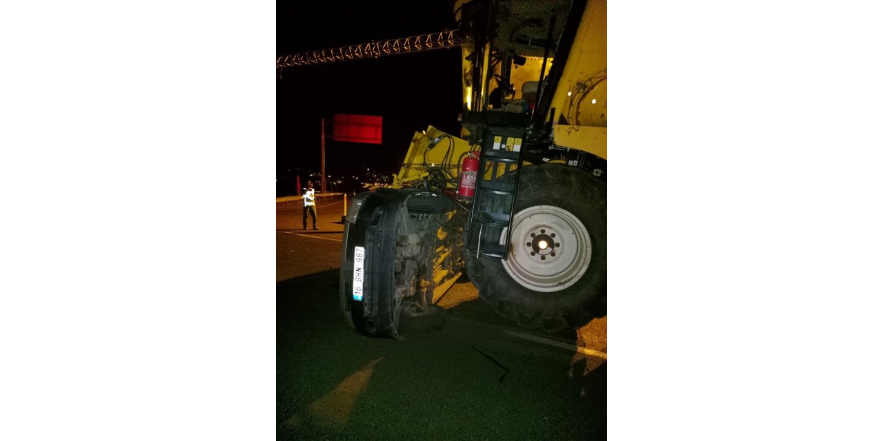 Kamyonet biçerdöverle çarpıştı: 2 yaralı