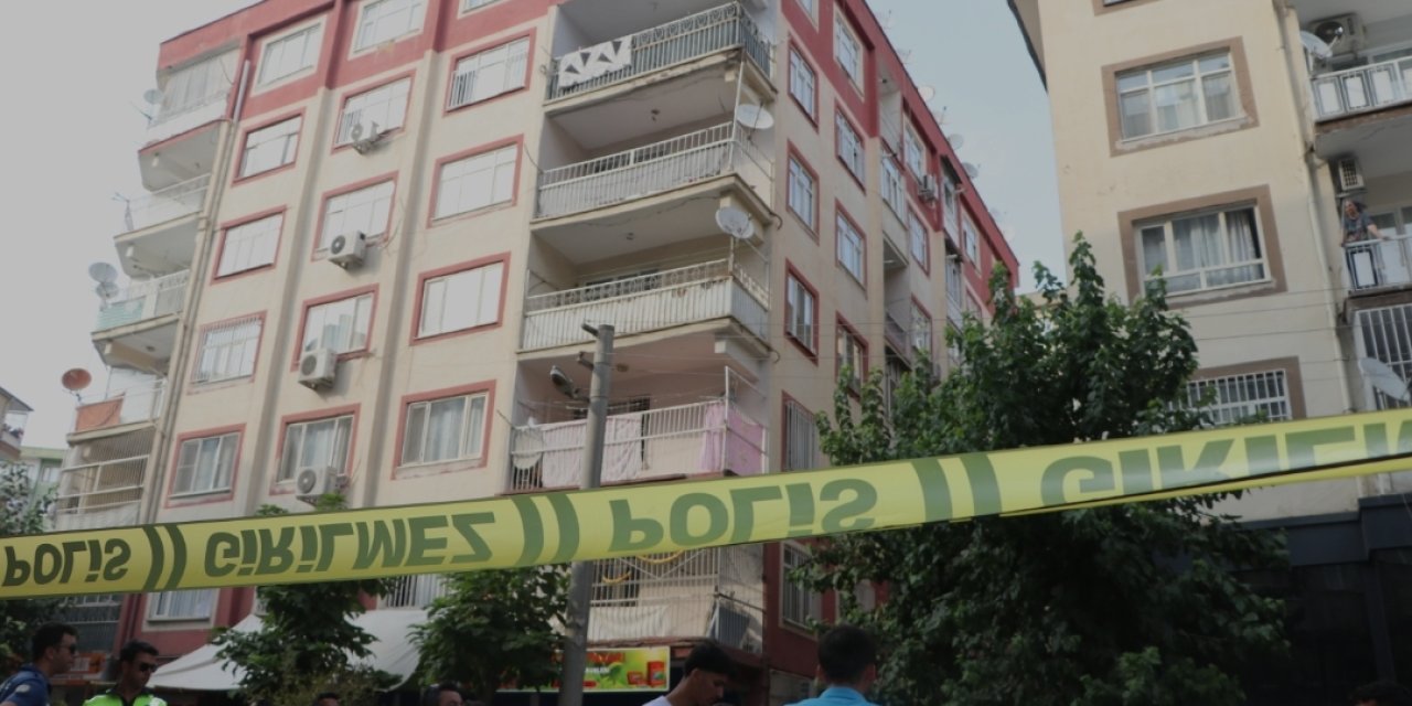 Diyarbakır'ın merkezinde yıkım tehlikesi: Duvarlarından ses gelen 7 katlı bina tahliye edildi