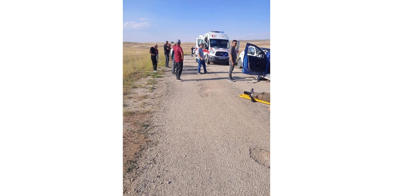İki otomobil çarpıştı: 1 ölü, 1 yaralı