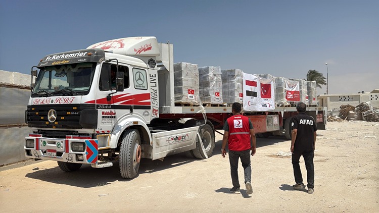Kızılay'ın yardım TIR’ları Gazze’de