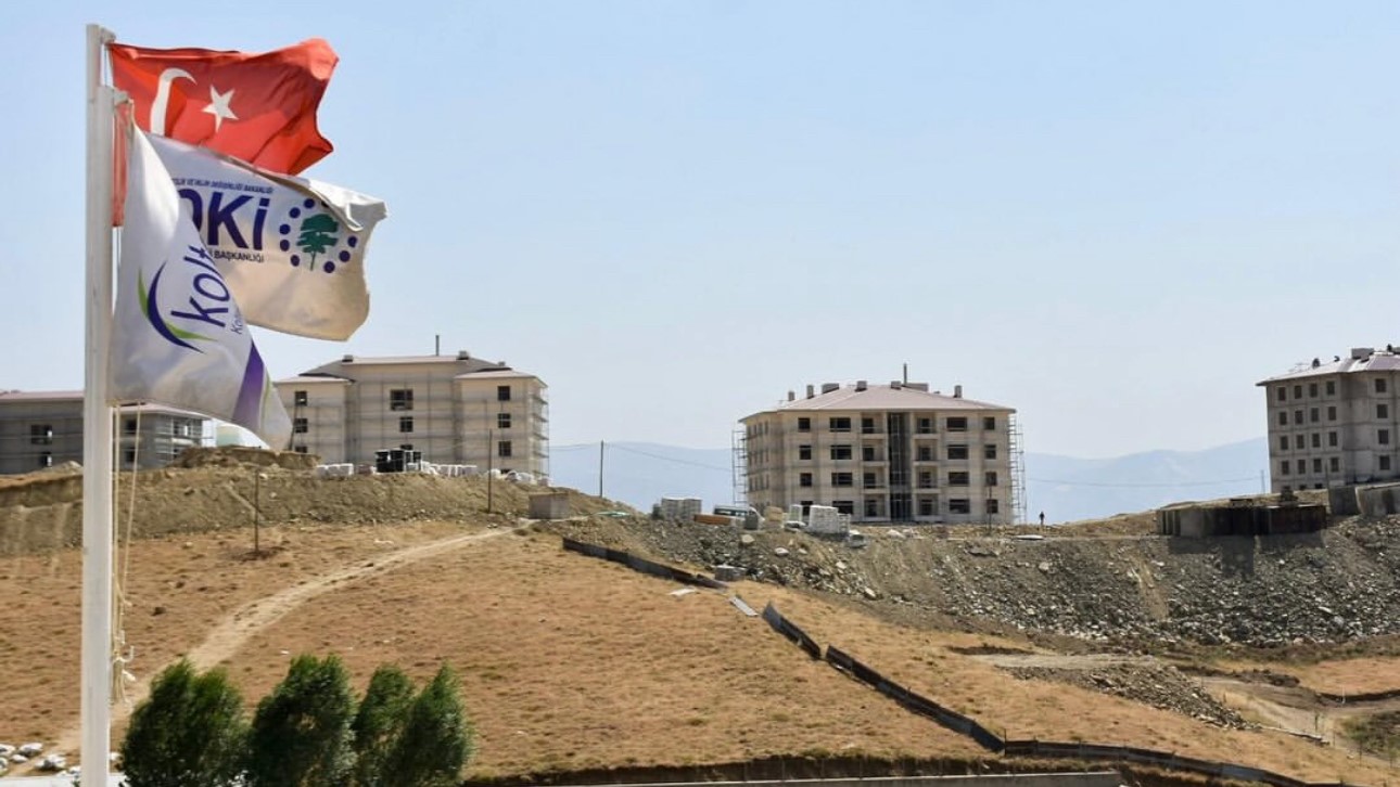 Yüksekova’da konut seferberliği sürüyor