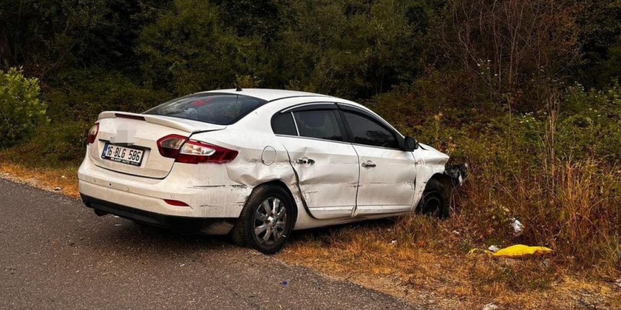 Otomobil tarlaya uçtu: 5 yaralı