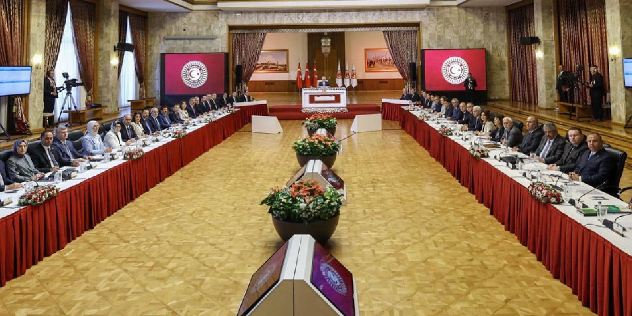 Meclis'te süreç komisyonunun ismi netleşti