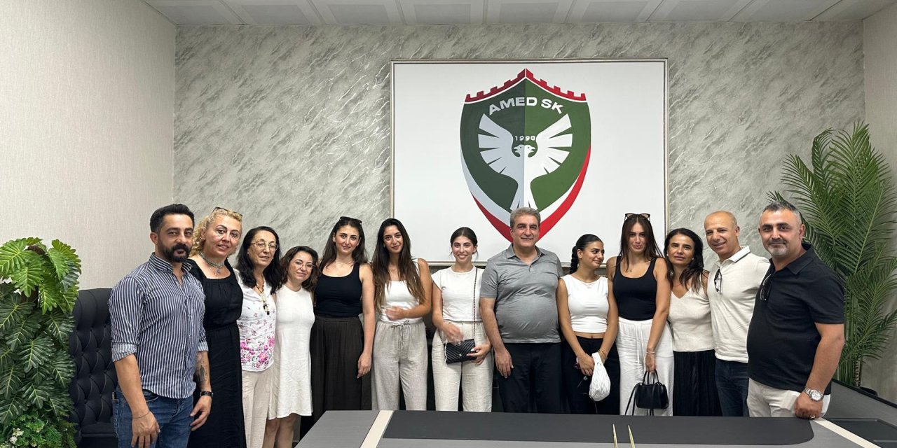 Gurbetçi öğrencilerden Başkan Baysal'a ve Amedstore'a ziyaret