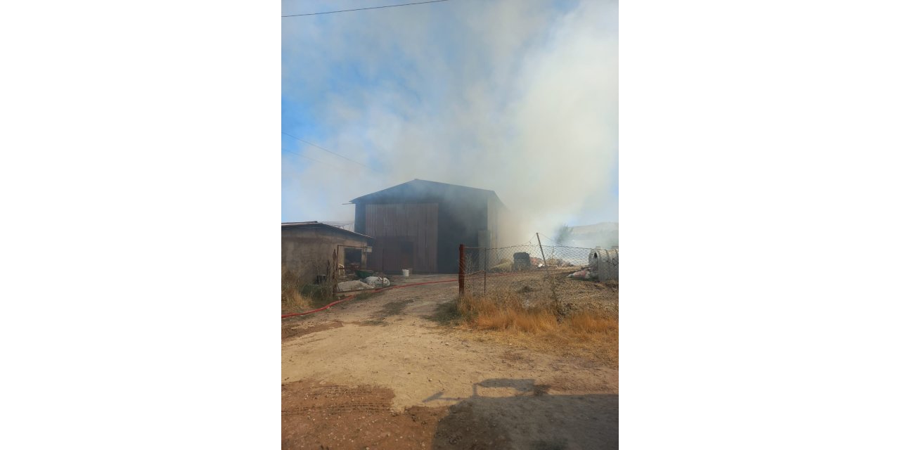 Elazığ'da samanlık yangını