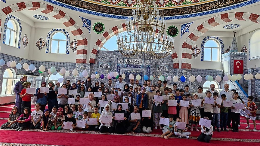 Yaz Kur'an kursları sona erdi