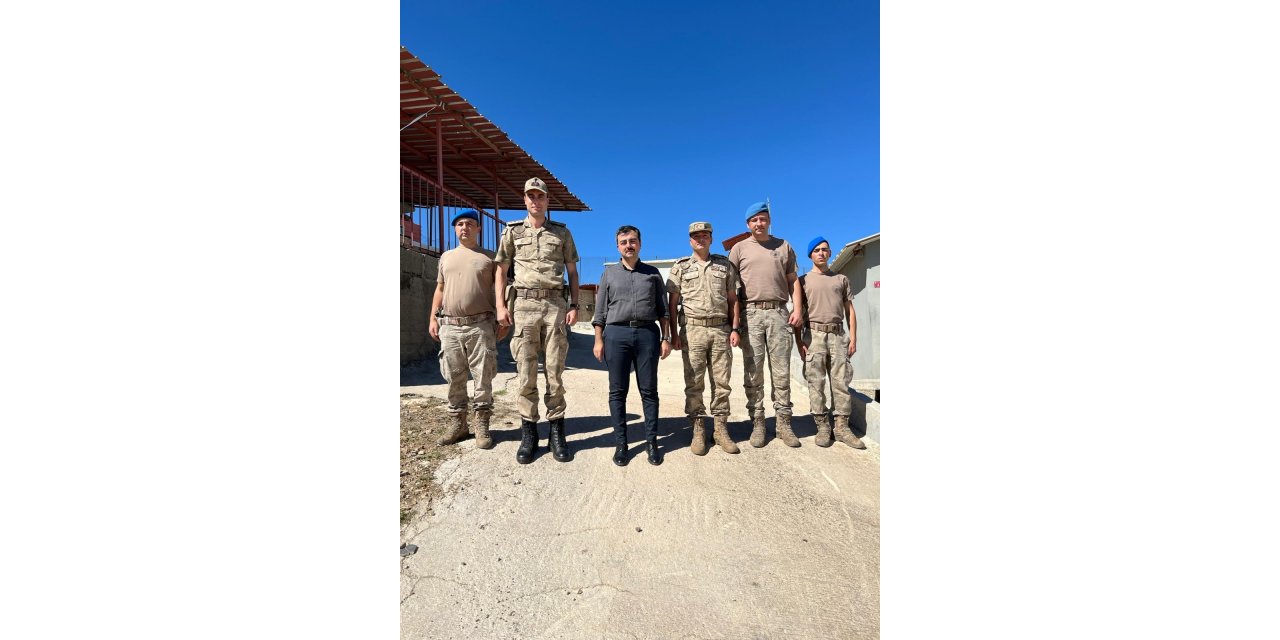 Dicle Kaymakamı Atış, Jandarmayla buluştu