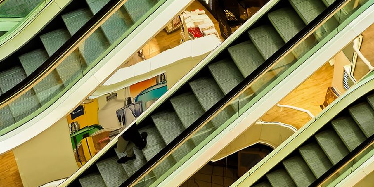 50 milyon dolarlık AVM’de kriz: Mağazaların çoğu boş kaldı