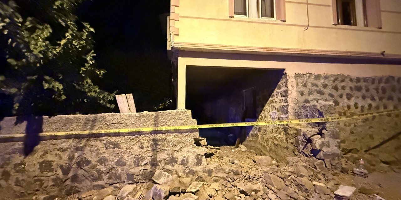 Diyarbakır'da balkon çöktü: 2'si çocuk 5 yaralı