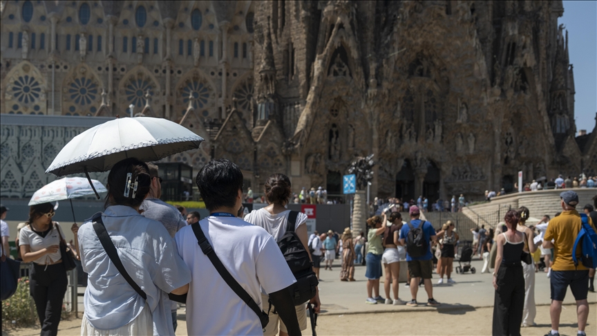 İspanya'da 2 bin 405 kişi aşırı sıcaklardan hayatını kaybetti