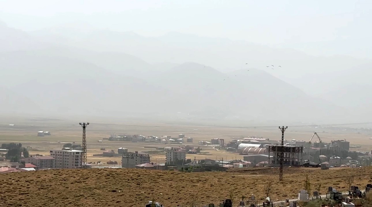 Yüksekova'da toz taşınımı etkisi