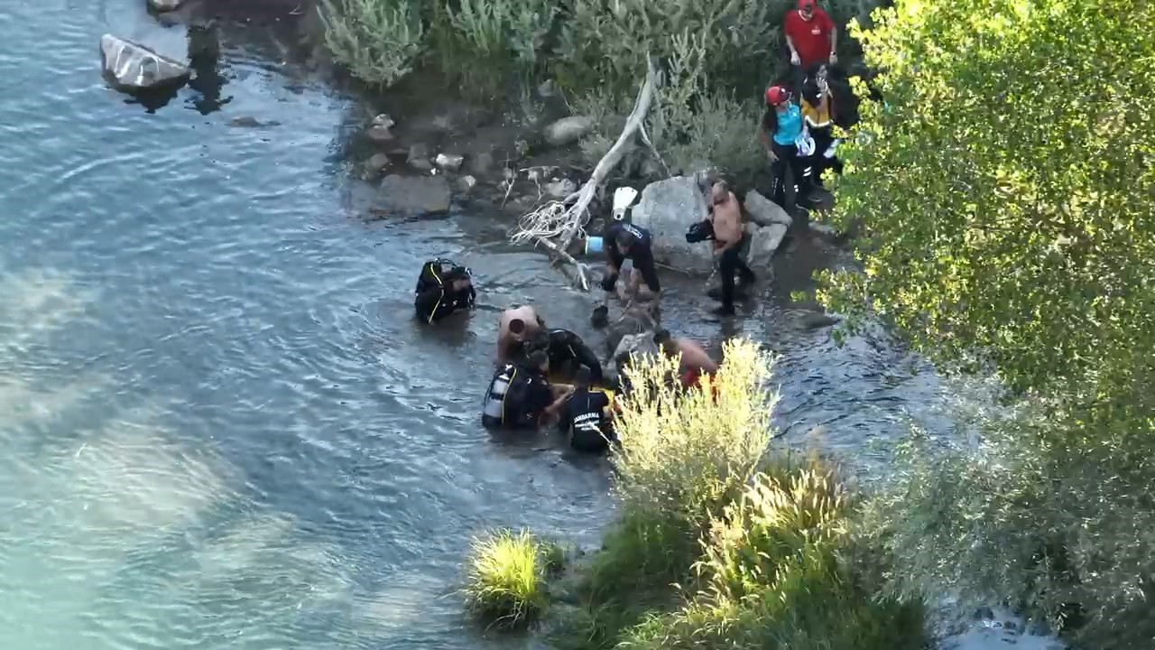 Serinlemek için girdi, Pülümür Çayı’nda boğuldu