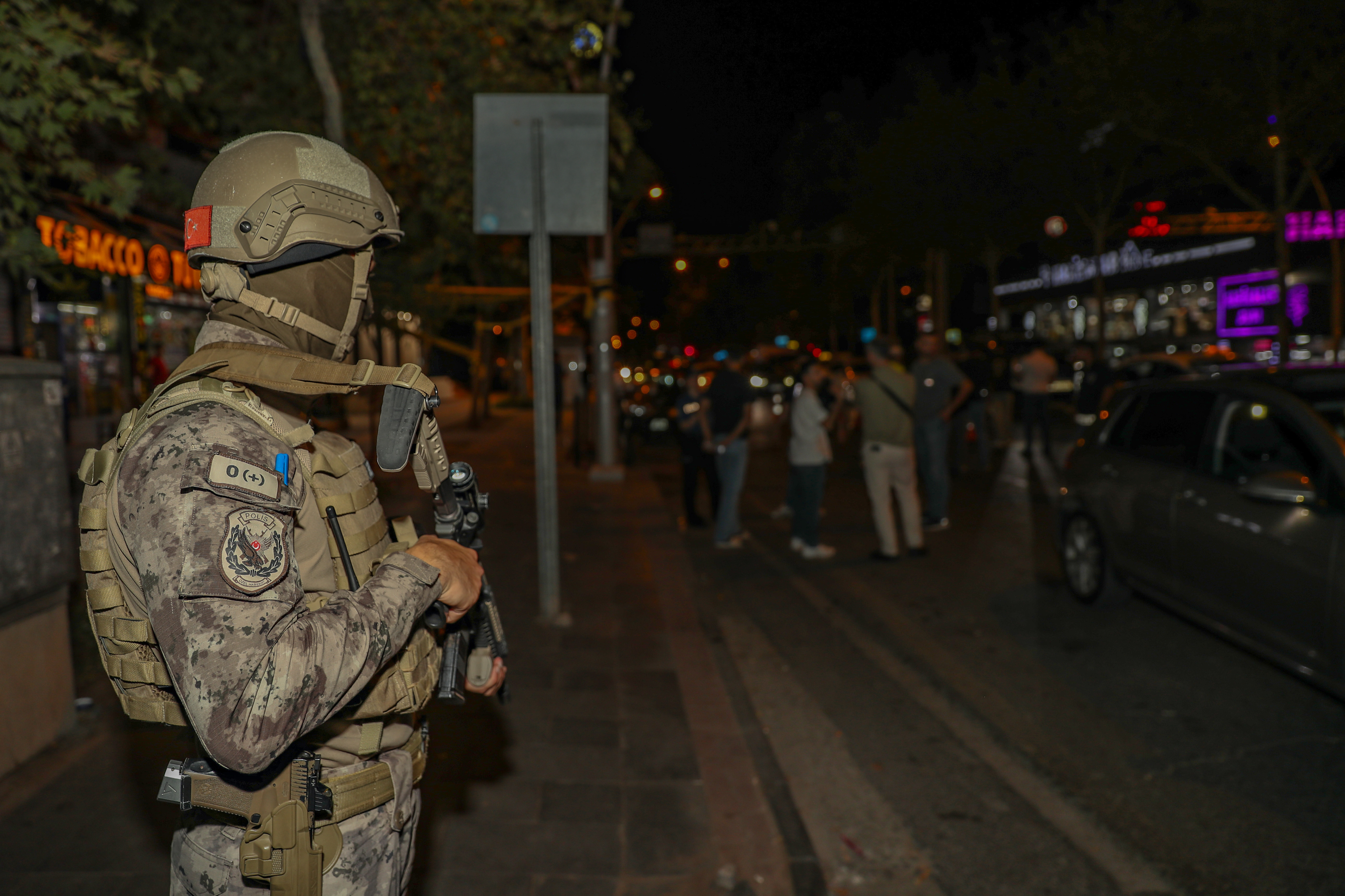 Diyarbakır'da uyuşturucu tacirlerine "Narko Hançer" darbesi