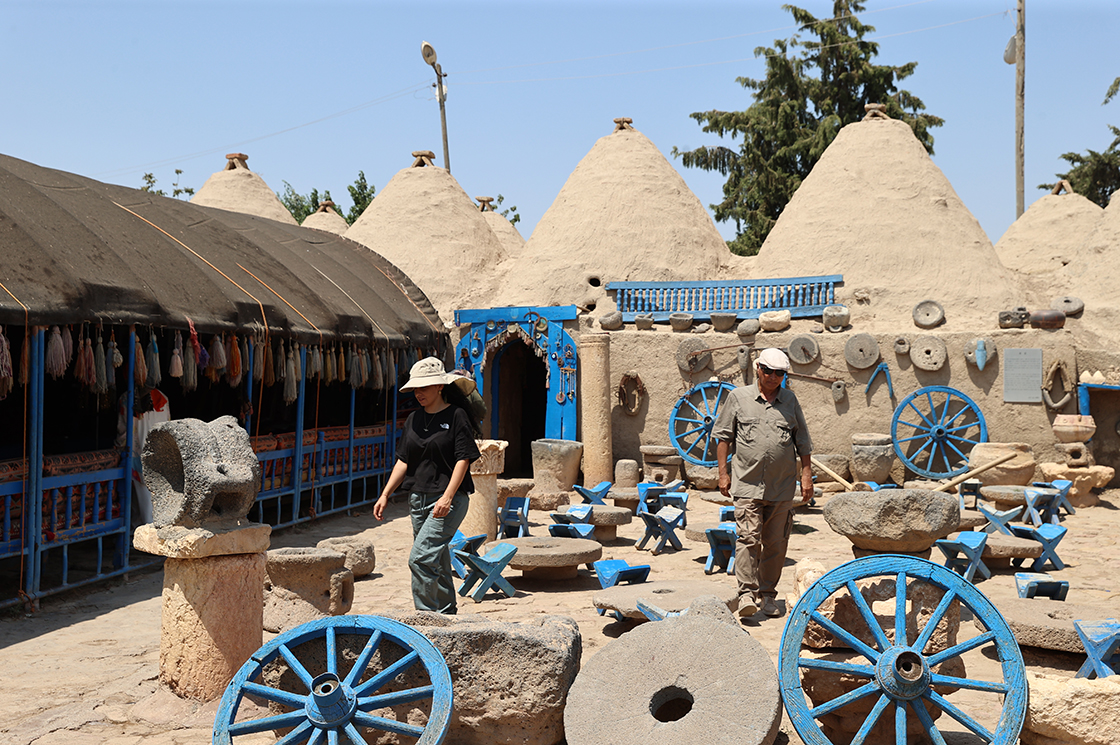 Harran'ın kubbeli evleri mimarisiyle kavurucu sıcakta serinlik yaşatıyor
