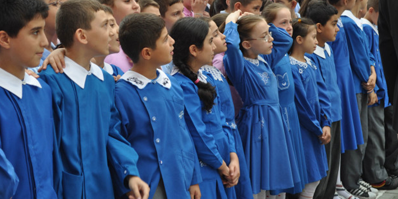 Bakan Tekin, yeniden başlatılan okul formasının kurallarını açıkladı