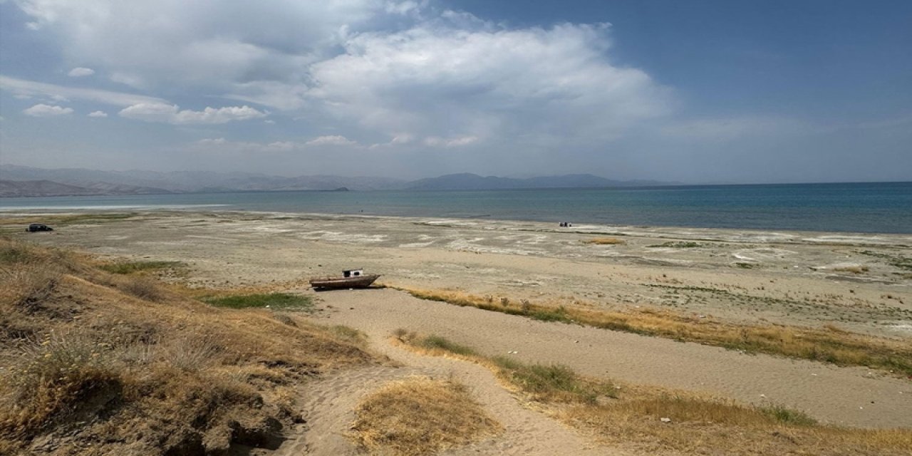 Van Havzası tehlikede: İki göl kurudu