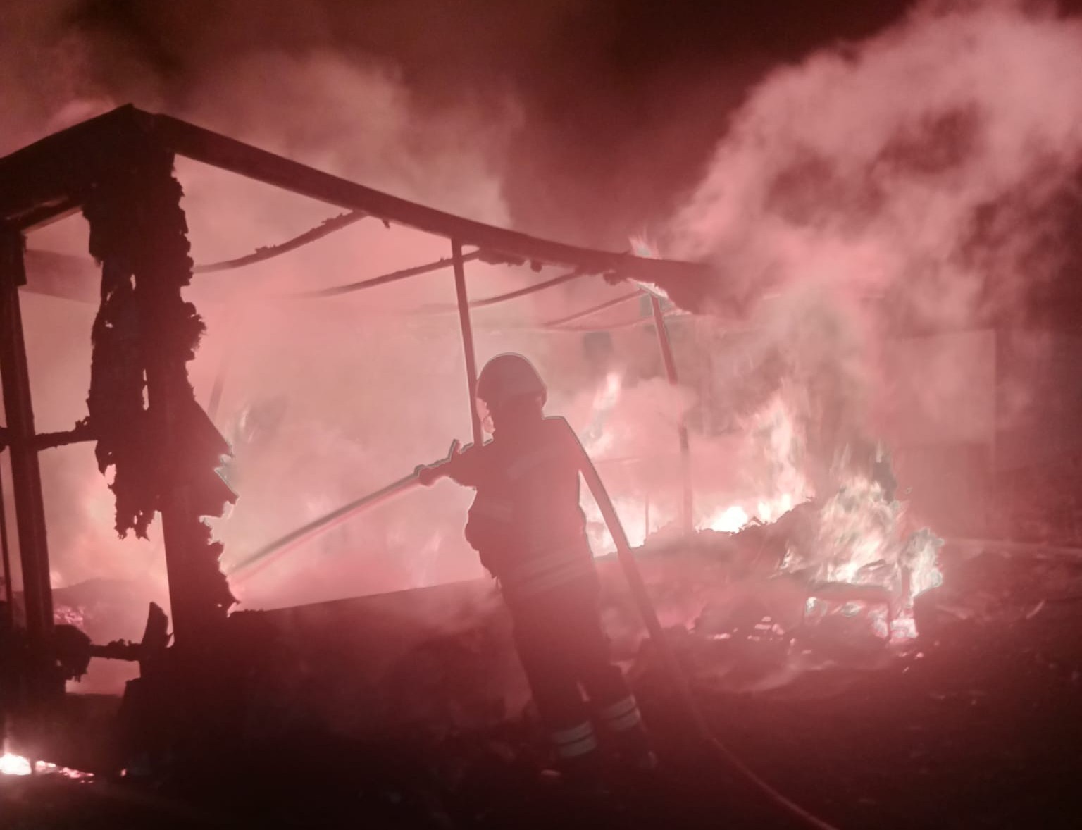 Erzurum’da peş peşe yangınlar çıktı