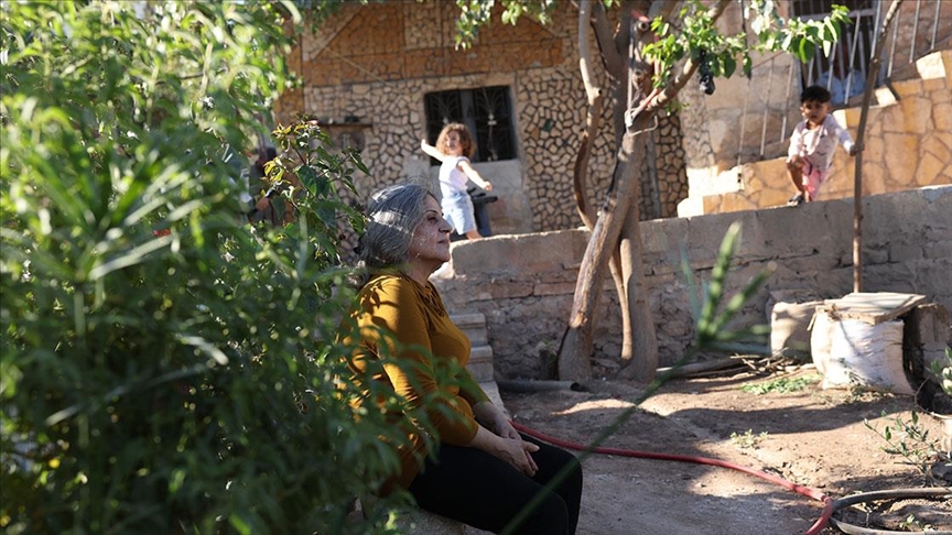 Afrinli aileler yıllar sonra evlerine dönmenin sevincini yaşıyor