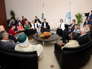 PYD Heyeti Büyükşehir Belediyesi’ni ziyaret etti