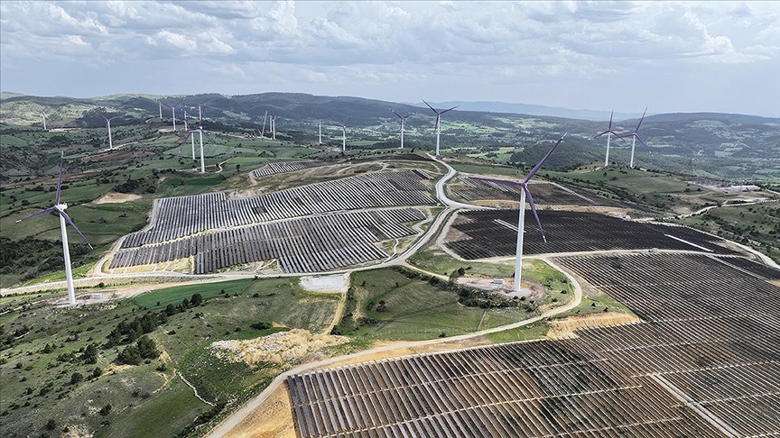 Türkiye'nin elektrik kurulu gücü 120 bin megavatı aştı