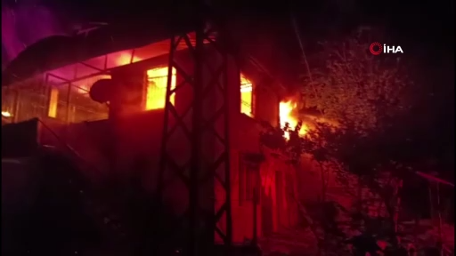 Kiracısının ölümüne neden olan ev sahibinin evi yandı