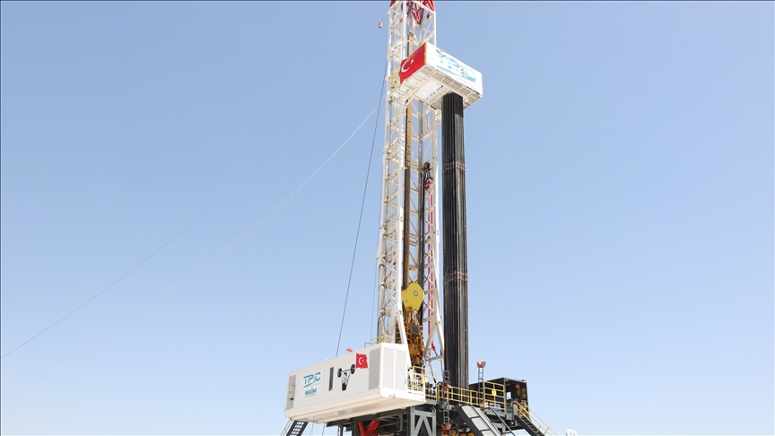 55 sondaj kulesiyle hidrokarbon arama çalışmaları yapılıyor