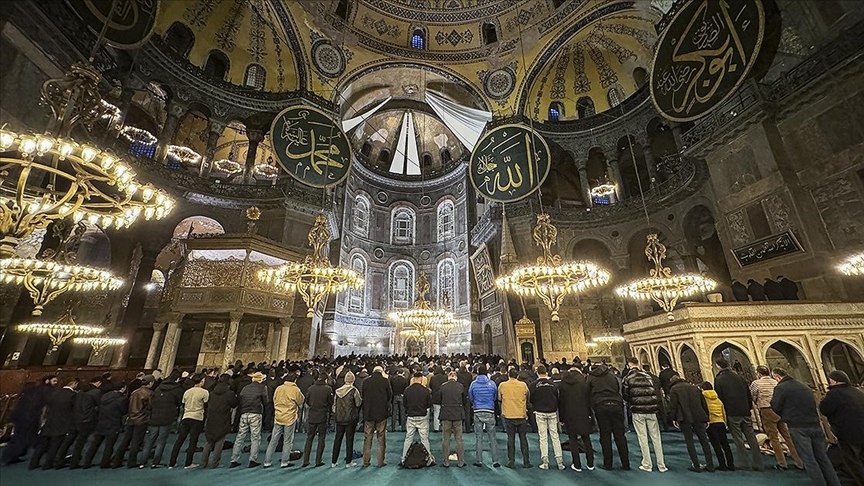 Bugün Mevlit Kandili