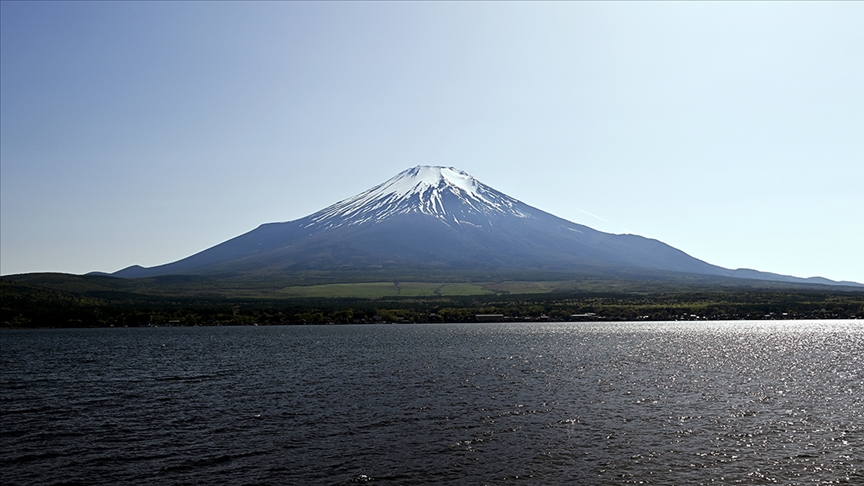 102 yaşında Fuji Dağı'nın zirvesine tırmandı