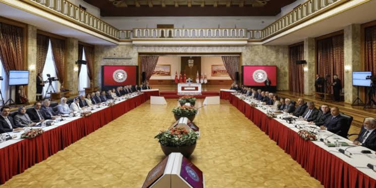 DEM Parti'den süreç yorumu: "Tamamen biter"