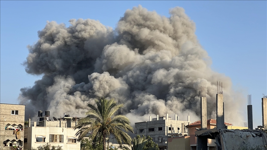 Gazze'de İsrail'in tuzaklı "robot" araçları binaları yıkıyor