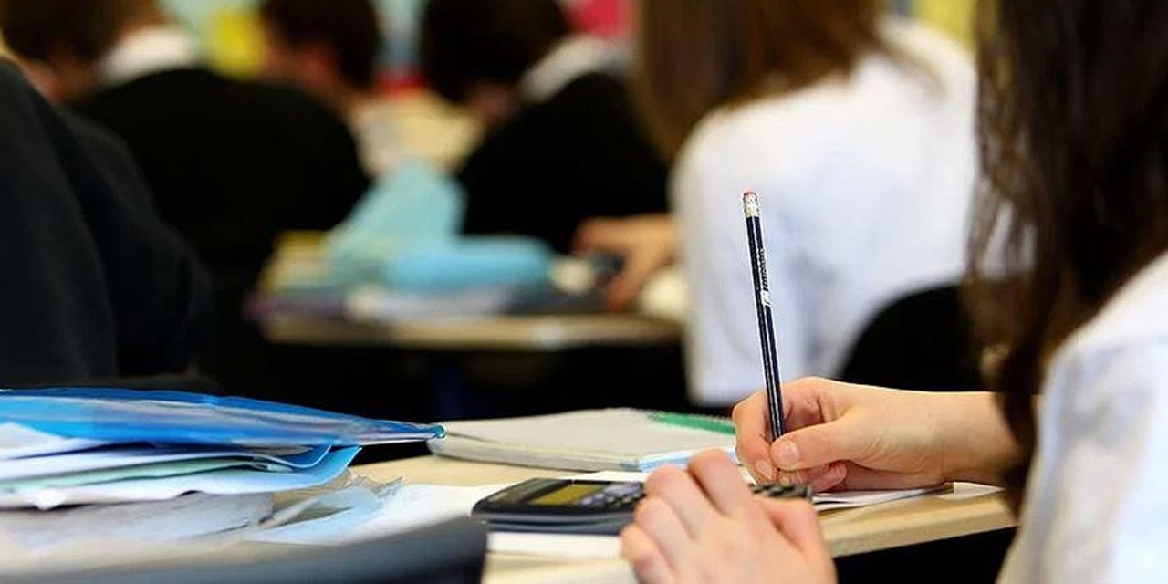 Bakan Tekin açıkladı:12 yıllık eğitim kısalıyor mu?