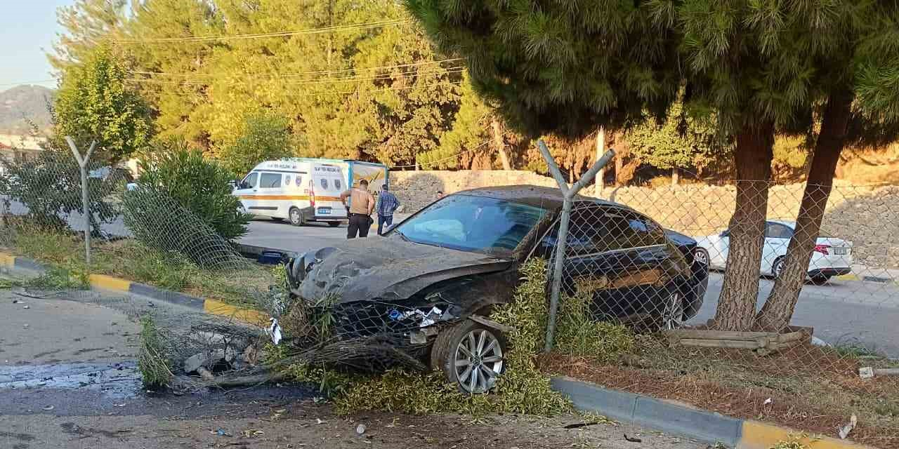 Otomobil refüje çıktı: 1 yaralı