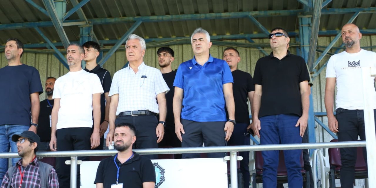 Altıparmak Diyarbekirspor tribünlerinde