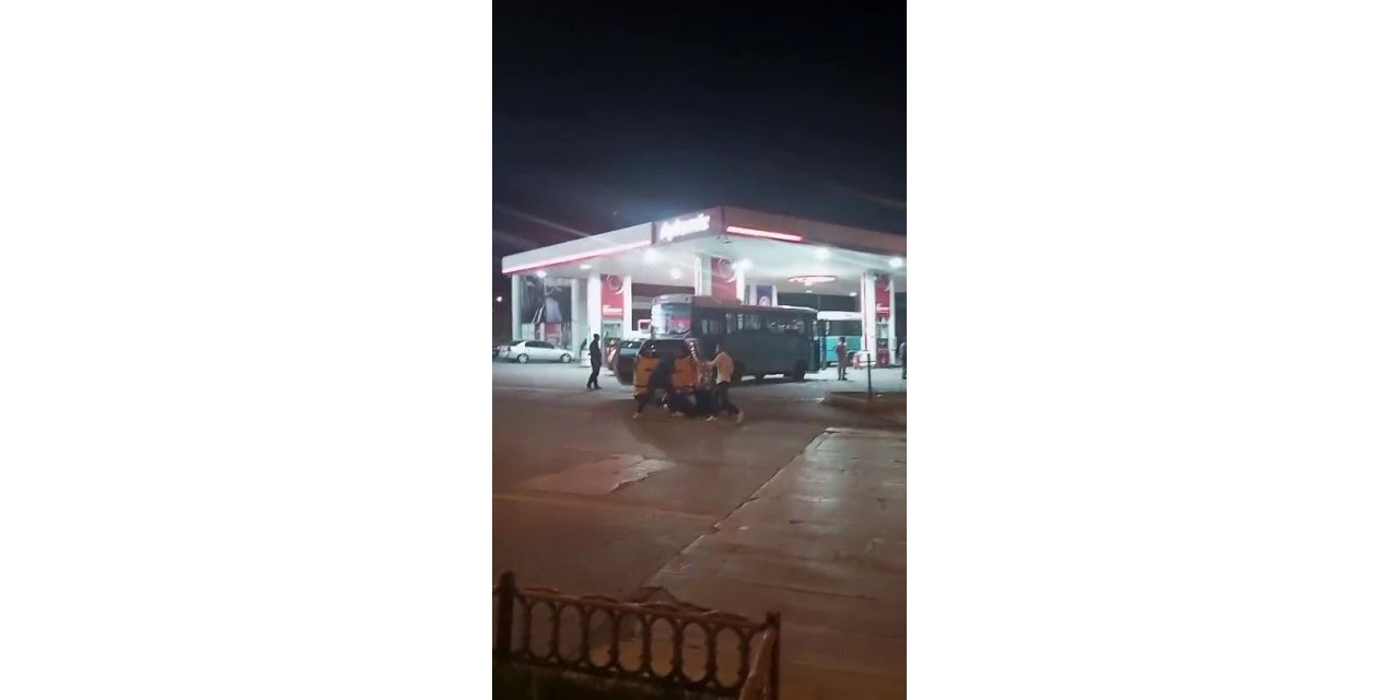 Bıçaklı kavga: 3 yaralı