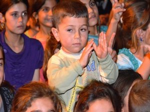 Bismil'de 300 Êzidî çadır kentte yerleştirildi