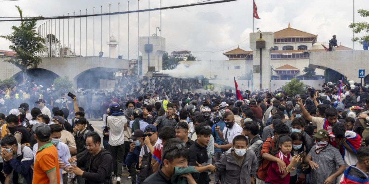 Sosyal medya protestosu: 13 ölü