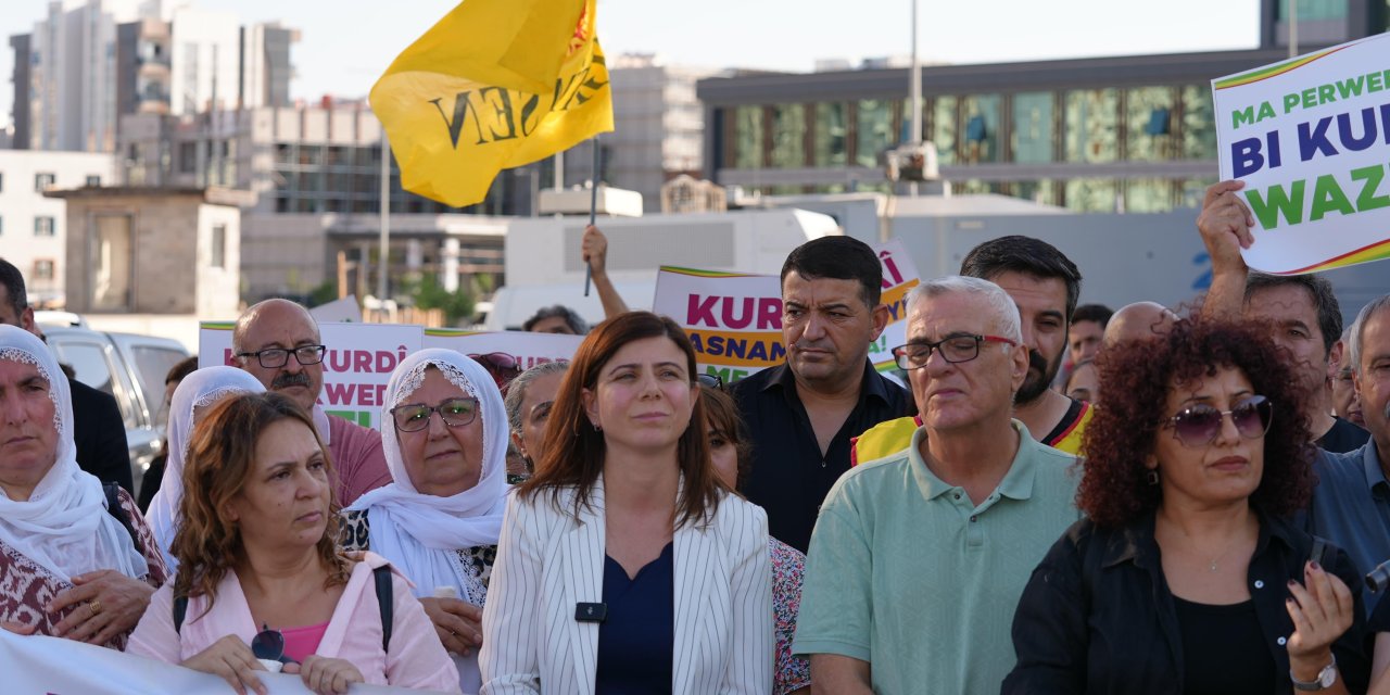 Diyarbakır’da anadilde eğitim çağrısı: Her ev bir Kürtçe okulu olmalı